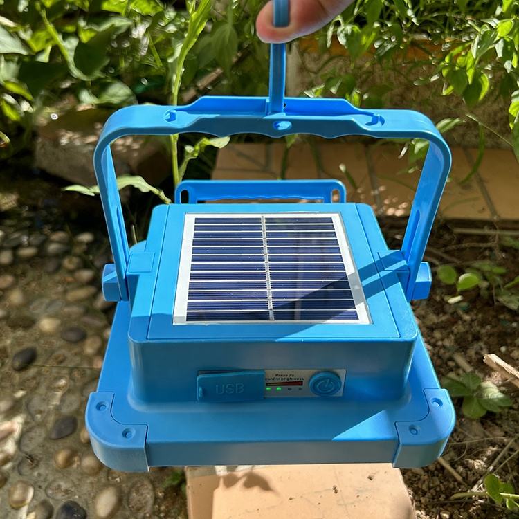 Projecteur avec panneau detachable 200W